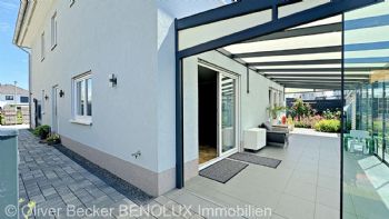  Überdachte Terrasse 