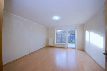  Einliegerwohnung/ Wohnzimmer 